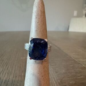 Gorgeous Platinum and Gold 12.40 Carat Cortanite and Diamond Ring